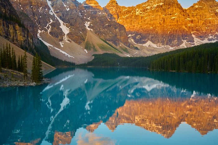 Moraine Lake, Banff, Alberta, Canada