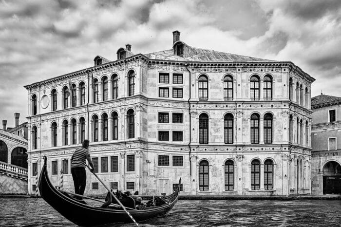 Fondaco dei Tedeschi Venice | Fine art & Monochrome